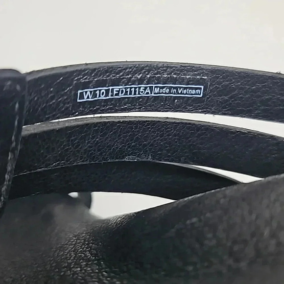 UGG Mattie Black Leather Platform Wedge Stacked Heel Sandal Women's Size 10 - Picture 12 of 15